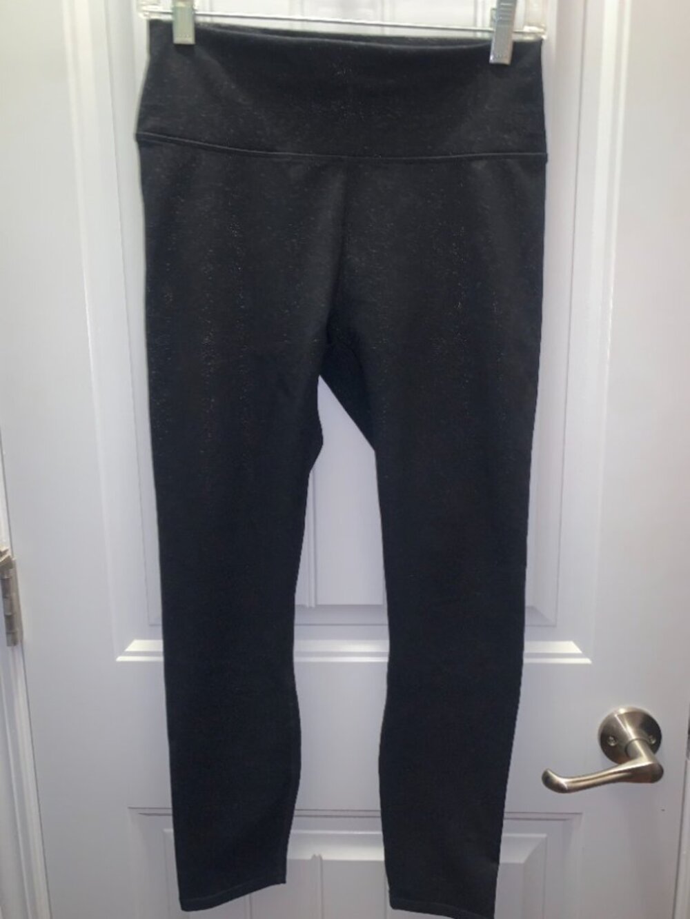 NWOT Black Shimmer Powerhold 7/8 Length Leggings by Fabletics M